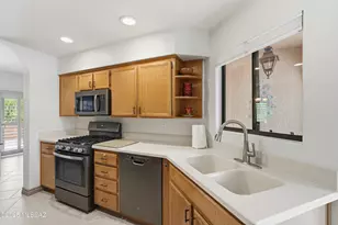 14014 N Green Tree Dr, Oro Valley, AZ 85755 - Photo 9