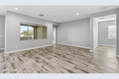 1387 E Basalt Drive, Green Valley, AZ 85614 - Photo 9