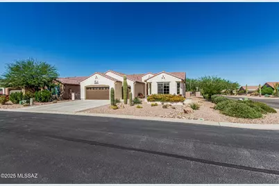 2551 E Canyon Crossing, Green Valley, AZ 85614 - Photo 3