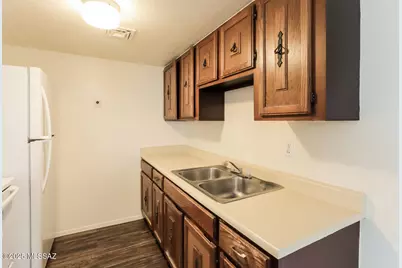 2625 N Alvernon Way #D1, Tucson, AZ 85716 - Photo 5