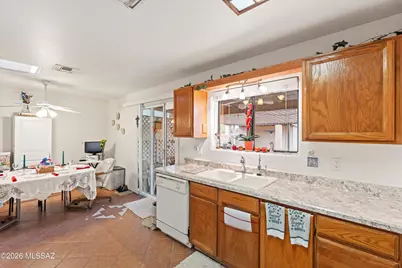 15694 N Twin Lakes Drive, Tucson, AZ 85739 - Photo 13