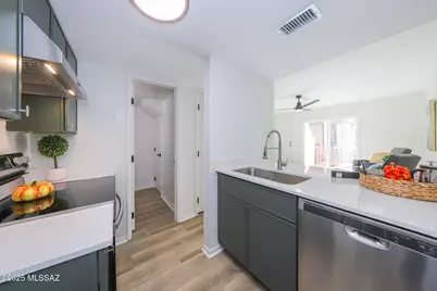 1600 N Wilmot Road #322, Tucson, AZ 85712 - Photo 1