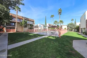 1600 N Wilmot Rd, Tucson, AZ 85712 - Photo 21