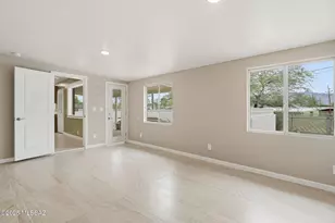 7061 E Edgemont St, Tucson, AZ 85710 - Photo 27