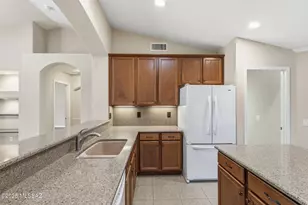 61703 E Ironwood Ln, Tucson, AZ 85739 - Photo 11