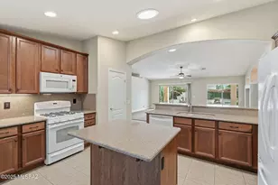 61703 E Ironwood Ln, Tucson, AZ 85739 - Photo 13