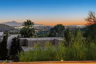 7452 E Ridge Point Rd, Tucson, AZ 85750 - Photo 11