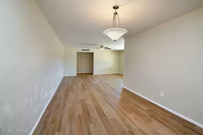 9031 E Sierra Street, Tucson, AZ 85710 - Photo 17