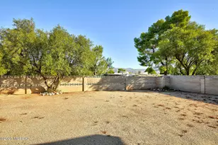 9031 E Sierra St, Tucson, AZ 85710 - Photo 29