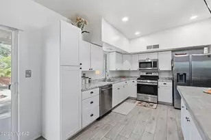 6424 E Calle Mercurio, Tucson, AZ 85710 - Photo 9