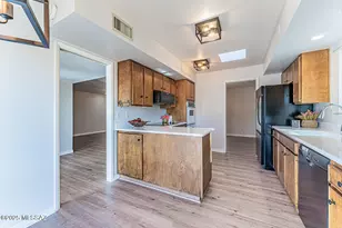 665 S Los Rubies Cir, Green Valley, AZ 85614 - Photo 21