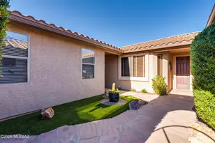 2571 E Alger Dr, Green Valley, AZ 85614 - Photo 5