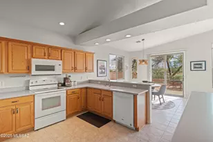 2713 S Tree Gables Dr, Green Valley, AZ 85614 - Photo 21