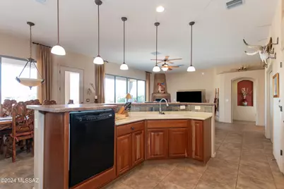 852 W Mountain Stone Drive, Green Valley, AZ 85614 - Photo 11