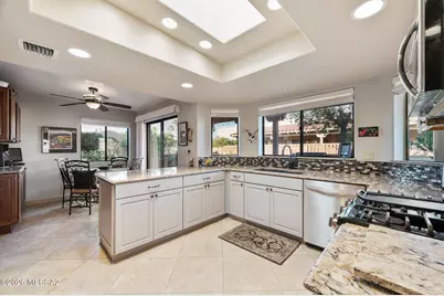 3831 S Via De La Urraca, Green Valley, AZ 85622 - Photo 11