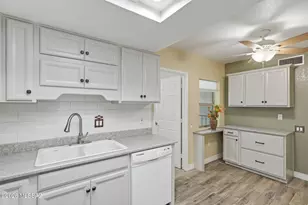 308 E Paseo Verde, Green Valley, AZ 85614 - Photo 7