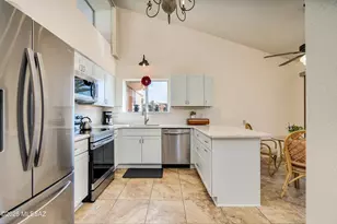 736 W Desert Hills Dr, Green Valley, AZ 85622 - Photo 19