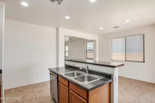 6837 W Leeward Cove Way, Tucson, AZ 85757 - Photo 15