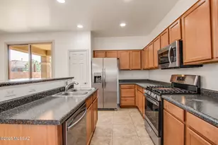 6837 W Leeward Cove Way, Tucson, AZ 85757 - Photo 13