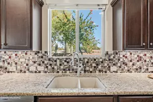 825 N Copper View Dr, Green Valley, AZ 85614 - Photo 19