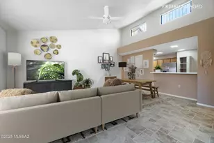 8631 N Little Oak Ln, Tucson, AZ 85704 - Photo 11