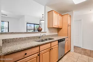 2550 E River Rd, Tucson, AZ 85718 - Photo 11