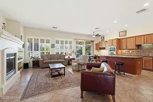 2506 E Bluejay Bluff Ln, Green Valley, AZ 85614 - Photo 11