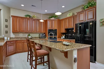 715 W Granite View Drive, Oro Valley, AZ 85755 - Photo 13