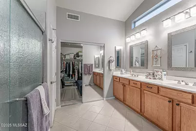 976 N Night Heron Drive, Green Valley, AZ 85614 - Photo 9