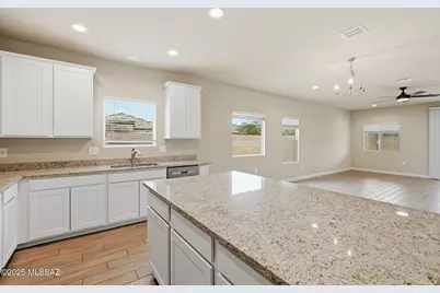 8862 W Baja Fairy Drive, Marana, AZ 85653 - Photo 11