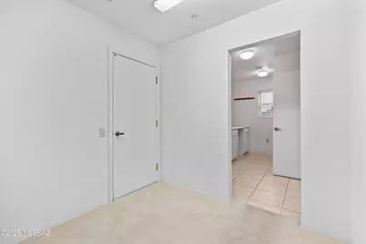 1739 W Circulo De La Pinata, Green Valley, AZ 85622 - Photo 13