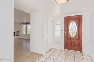 5736 N Bonita Dr, Tucson, AZ 85704 - Photo 9