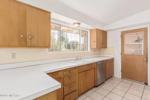 5736 N Bonita Dr, Tucson, AZ 85704 - Photo 21