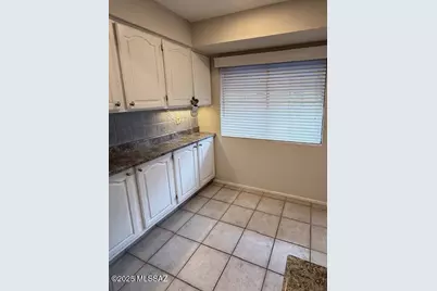 7900 E Colette Circle #7, Tucson, AZ 85710 - Photo 7