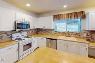 1096 W Camino Hombre Viejo, Sahuarita, AZ 85629 - Photo 3