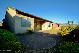 2075 W Demetrie Canyon Dr, Green Valley, AZ 85622 - Photo 13