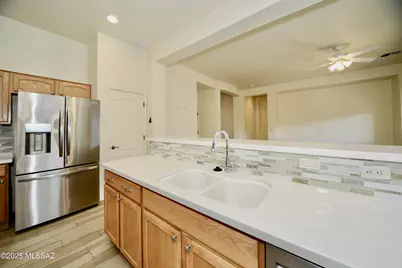 2075 W Demetrie Canyon Drive, Green Valley, AZ 85622 - Photo 9