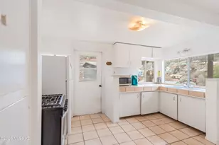 106 Opera Dr, Bisbee, AZ 85603 - Photo 11