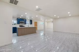 918 N Columbus Blvd, Tucson, AZ 85711 - Photo 11