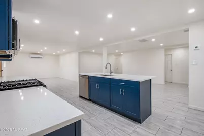 918 N Columbus Boulevard, Tucson, AZ 85711 - Photo 17