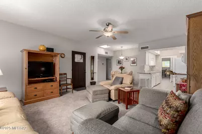 1306 W Camino Lucientes, Green Valley, AZ 85622 - Photo 9