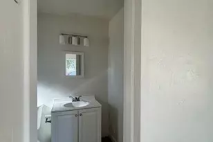 240 E Delano St, Tucson, AZ 85705 - Photo 17