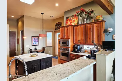 950 W Placita El Cueto, Green Valley, AZ 85622 - Photo 5