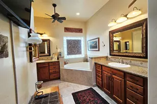 950 W Placita El Cueto, Green Valley, AZ 85622 - Photo 17