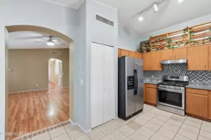 5834 S Wood Crest Dr, Tucson, AZ 85746 - Photo 11