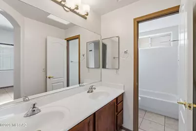 5541 N Silver Stream Way, Tucson, AZ 85704 - Photo 15
