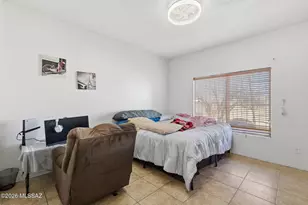 1998 W Bellagio Dr, Tucson, AZ 85746 - Photo 13