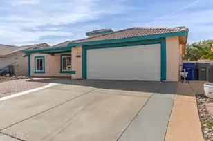 7992 S Lennox Ln, Tucson, AZ 85747 - Photo 3