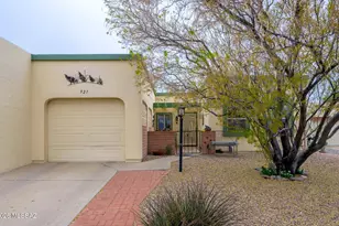 921 N Camino De Luz, Green Valley, AZ 85614 - Photo 1