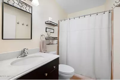 921 N Camino De Luz, Green Valley, AZ 85614 - Photo 15